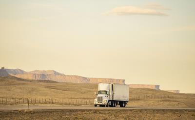 陶瓷餐具（碗、盘、茶具）应用中国上海拼箱海运配送到新加坡