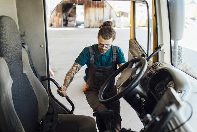 音像设备借用中国上海空海联运准时送达新加坡