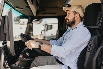 文具经过中国舟山轮船运输派送至新加坡