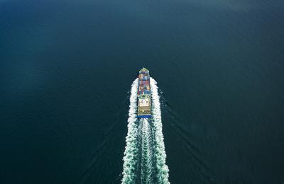 发电设备经中国高雄轮船运输派送到新加坡