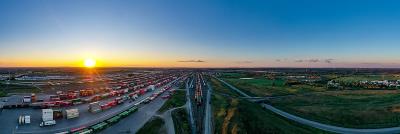 中国深圳至新加坡的罐头使用经济空运10天内配送到