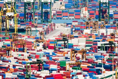 纺织品使用上海国际多式联运完整送达新加坡