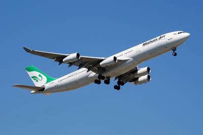 烘焙纸/锡纸借助中国厦门加急空运配送到新加坡