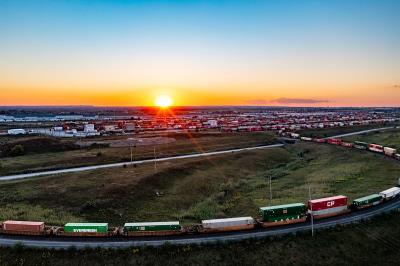 智能手机通过中国台中海空联运完整送达新加坡