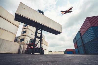 中国郑州到新加坡的工业中间品采用飞机运输4天内送到