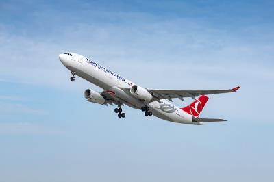 智能饮水机借助北京优先空运配送到新加坡