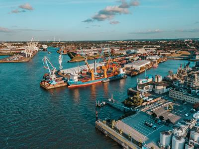 电能质量监测装置运用中国深圳船运发往新加坡