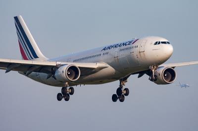 中国厦门五金工具采用航空运输6天内送到新加坡