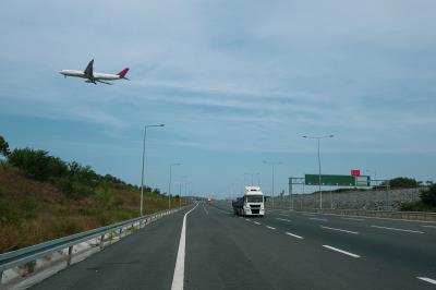 上海话筒防风罩采用优先空运12天内速递到新加坡