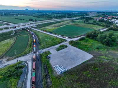 罐头应用中国北京普货空运送到新加坡