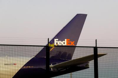 磷酸盐经过大连国际海运快速送达新加坡