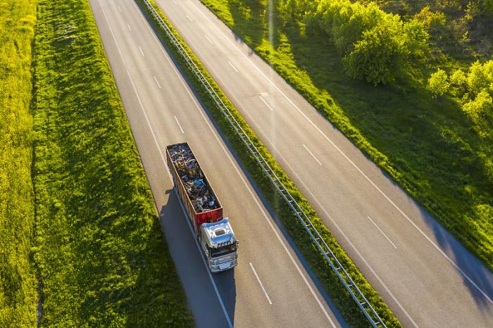 东莞市鑫八方物流有限公司