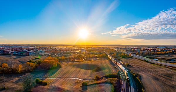 贵州鹰武物流有限公司