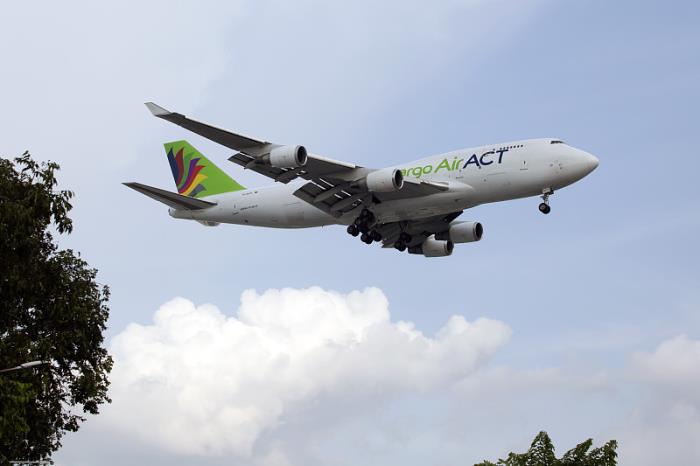 深圳市雄锋国际物流有限公司