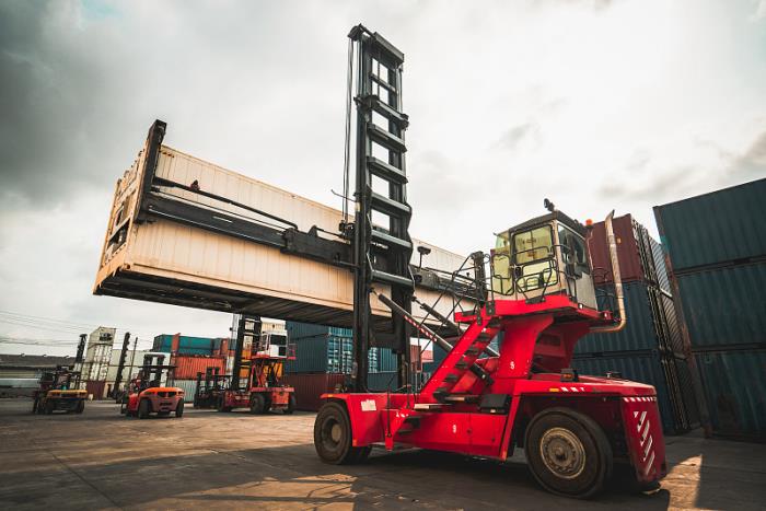 嘉峪关荣成物流有限责任公司