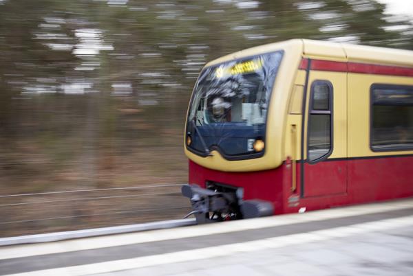 深圳市万洋顺国际物流有限公司