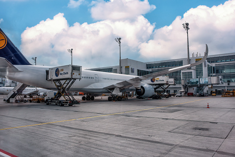 深圳市鑫展鹏国际物流有限公司