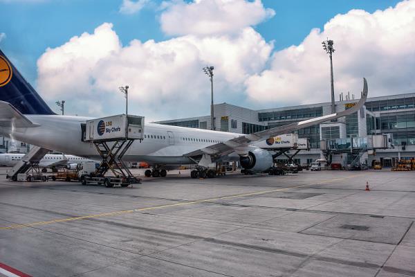 深圳市鑫展鹏国际物流有限公司