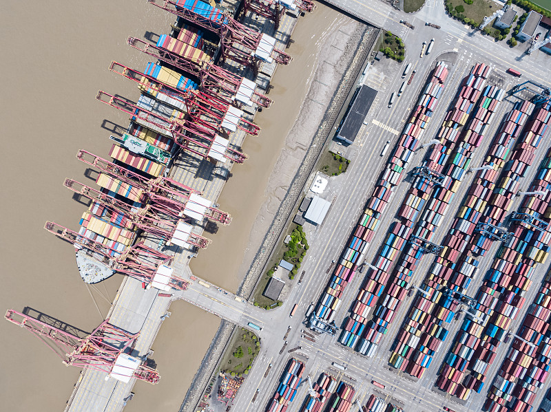 新巴尔虎右旗含旭物流有限公司