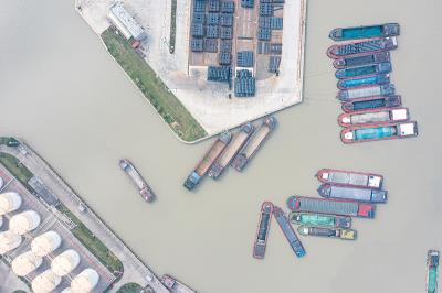 深圳市鑫沣国际物流有限公司