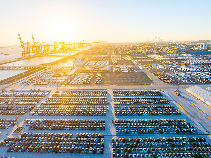 什么快递能寄到国外呀。。急!!! 什么快递能寄到国外呀。。急!!!