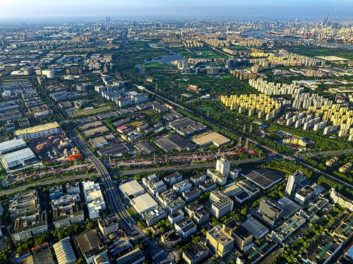 京东物流首个海外智狼仓“圣诞季”在英国投