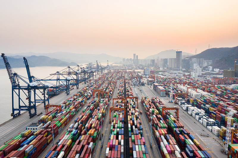 货柜运价指数下跌4%,地中海航线逆势上涨北美跌幅近10% 货柜运价指数下跌4%,地中海航线逆势上涨北美跌幅近10%