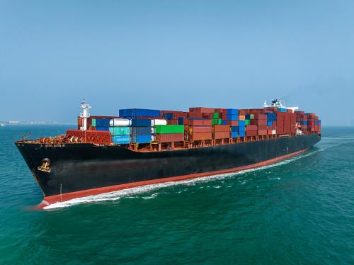 全球航运市场分化明显:美西运价周涨8.3%,欧