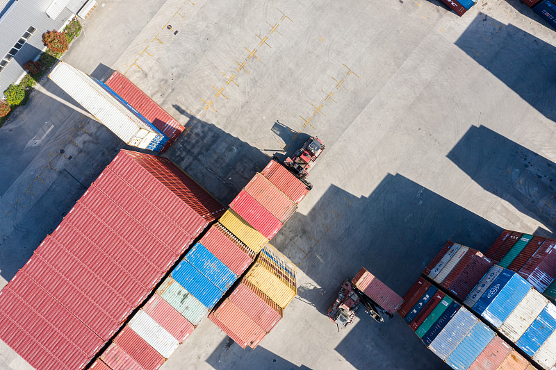 铁路部门启动“双11”网购高峰期快件运输服务