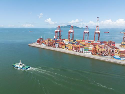 前10月民企进出口额突破21万亿元占外贸总值