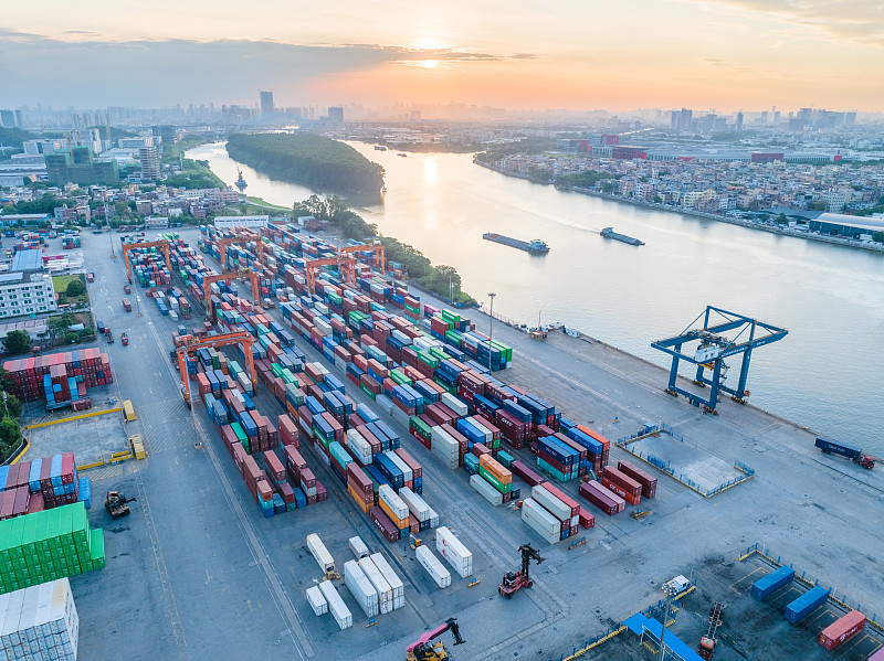 需求疲软+关税影响：奥克兰港6月份集装箱量下降