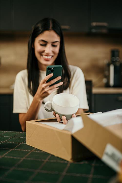 暂停进口日本水产品,外交部回应