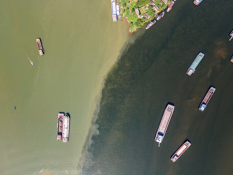 部分路线集装箱价格翻10倍！新加坡港疫情反复，海运拥堵加剧！