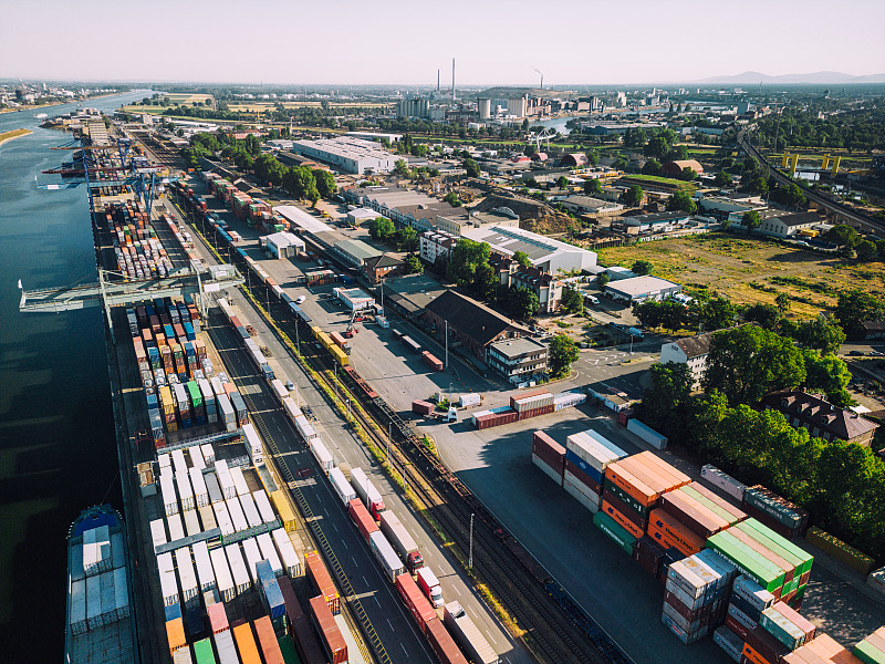 【寄快递衣服到新加坡DDU/DDP 国际海运收费明细】批发