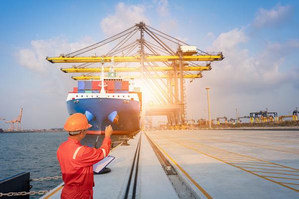 深圳到新加坡空运价格，新加坡国际空运费用，空运到新加坡运费多少钱1KG？