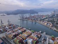 物品鞭经青岛市选择海运快递抵达韩国