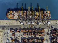 前10月港口货物吞吐量持续增长