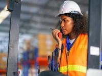 前三季度中国社会物流总额同比增长5.4%上海国际物流